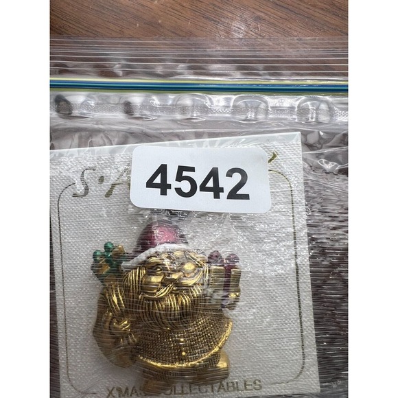 Women's Jewelry Gold-Tone Santa Claus Pin Brooch S.A.V.V.Y X'Max Collectable - Picture 7 of 7
